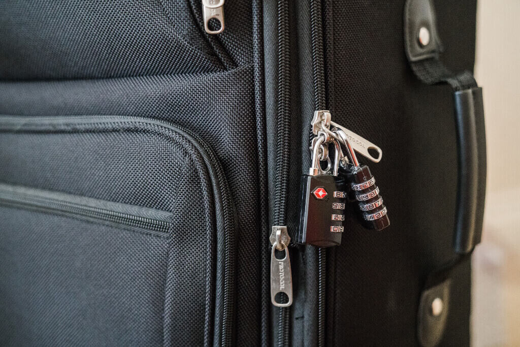 15 советов о том, как сохранить ювелирные изделия в безопасности во время путешествий