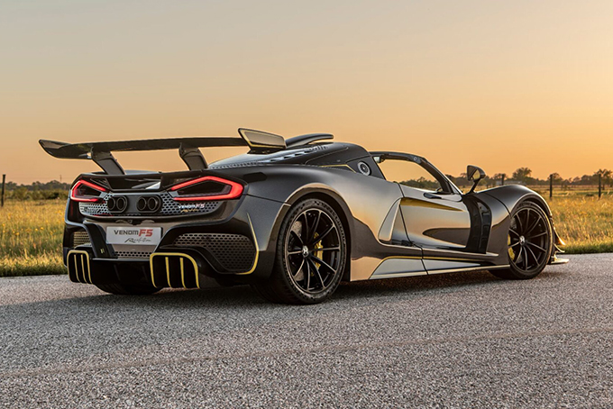 Hennessey Special Vehicles Bare Carbon Fiber Venom F5 Revolution Roadster 2