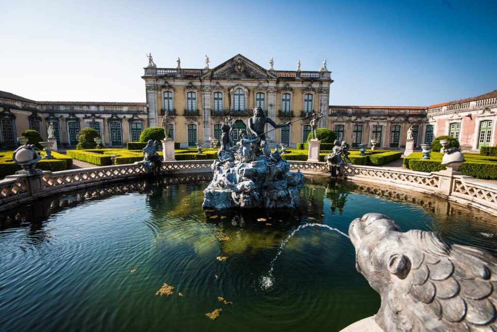 Лучшие отели класса люкс в Португалии