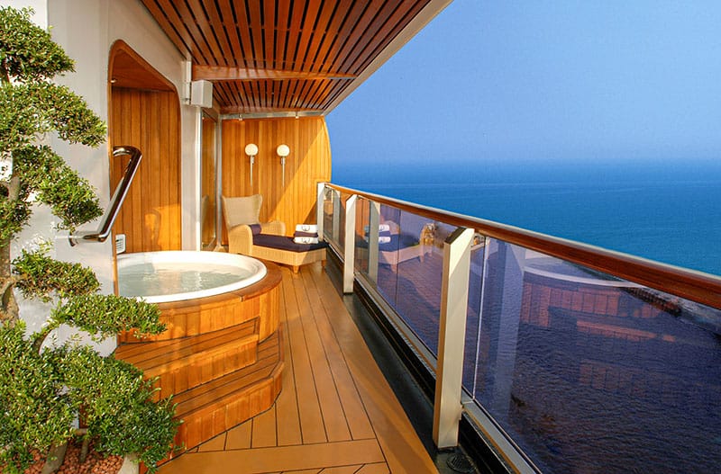 Oosterdam Pinnacle Suite verandah with private hot tub