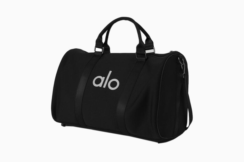 лучшие женские сумки для уикендеров alo traverse duffle - Luxe Digital