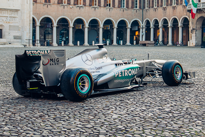 Бывший Льюис Хэмилтон 2013 Mercedes AMG Petronas F1 W04 Race Car 2