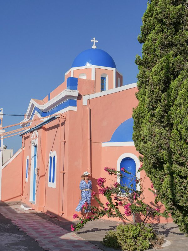 Голубые купола Санторини - церковь Святого Состиса, Оя
