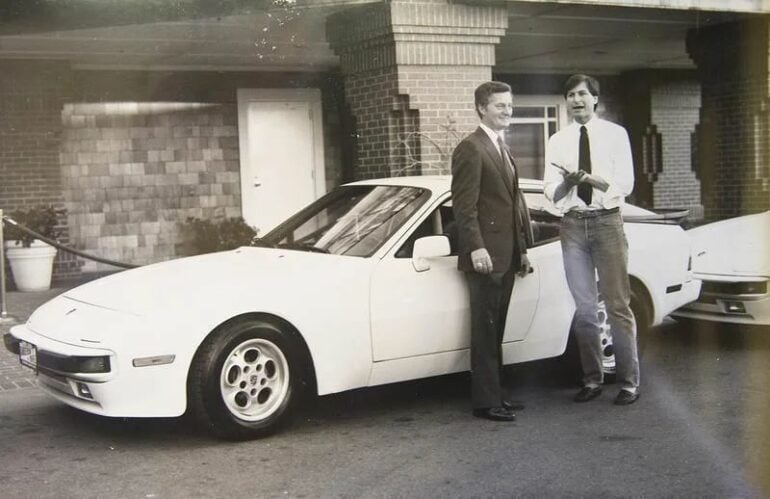 Стив Джобс так любил автомобили Porsche, что каждые полгода покупал себе новый!