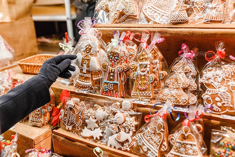 Traditional Czech gingerbread at the Christmas Market in Prague