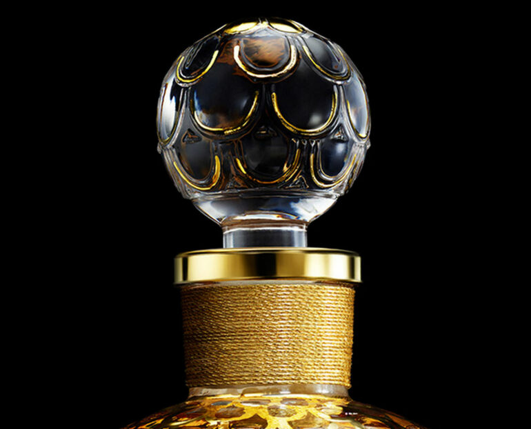 Guerlain отмечает 170-летие культовой бутылки Bee Bottle эксклюзивным сотрудничеством с Бегюмом Ханом.