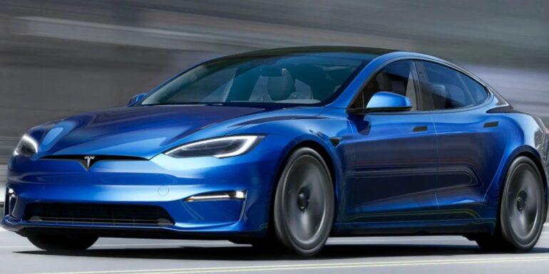 Электрический Porsche только что обогнал Tesla Model S Plaid