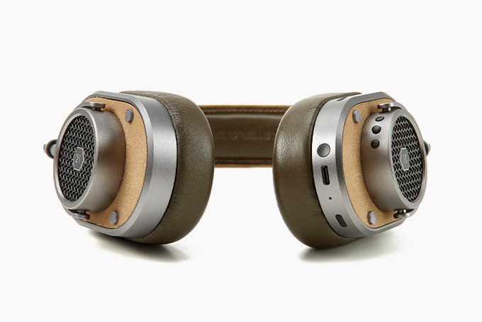 Huckberry x Master and Dynamic Waxed Canvas MW40 Wireless Headphones 2