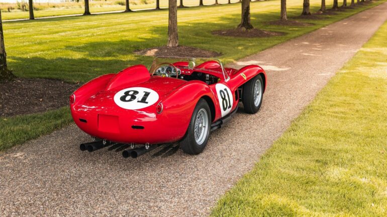 Великолепный Ferrari 250 Testa Rossa в кузове Scaglietti- 1958 года выставлен на аукцион и может стоить до 38 миллионов долларов.