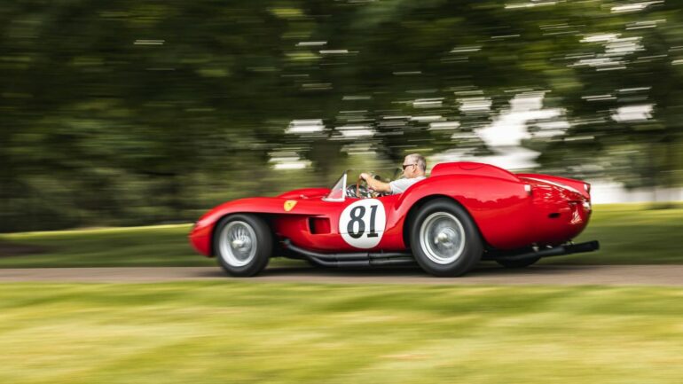 Великолепный Ferrari 250 Testa Rossa в кузове Scaglietti- 1958 года выставлен на аукцион и может стоить до 38 миллионов долларов.