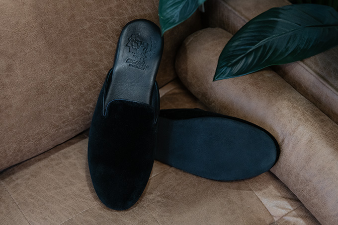 Del Toro Black Velvet House Slipper F 2 24 1