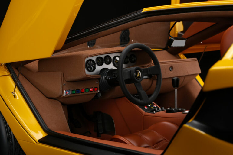 Детализированные модели Lamborghini Countach LP400 и Revuelto