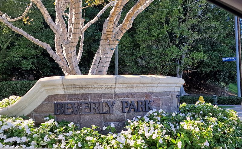 An entrance to Beverly Park gated community in Beverly Hills