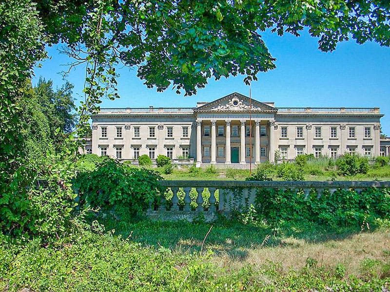 Lynnewood Hall - one of the largest abandoned houses in the world