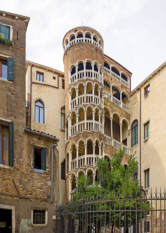 Scala Contarini del Bovolo