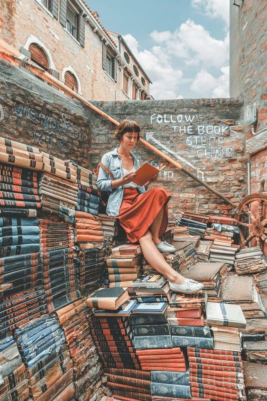 Instagrammable places in Venice - Libreria Acqua Alta