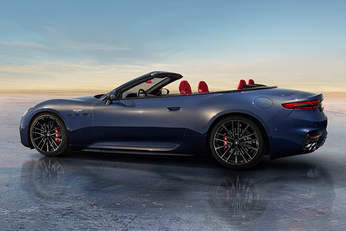 2025 Maserati GranCabrio 2