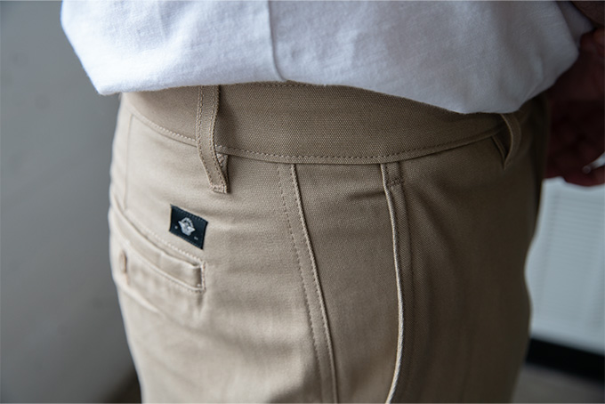 Dockers Made in the USA Chinos Relaxed Tapered Fit F 3 24 3
