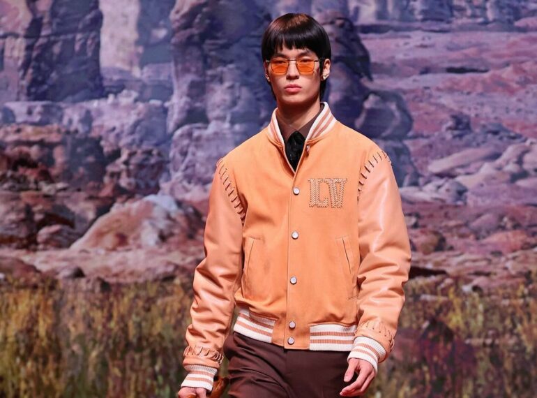 Louis Vuitton представил двойную порцию моды, выпустив лимитированную куртку VIA Varsity Jacket за $8 500.