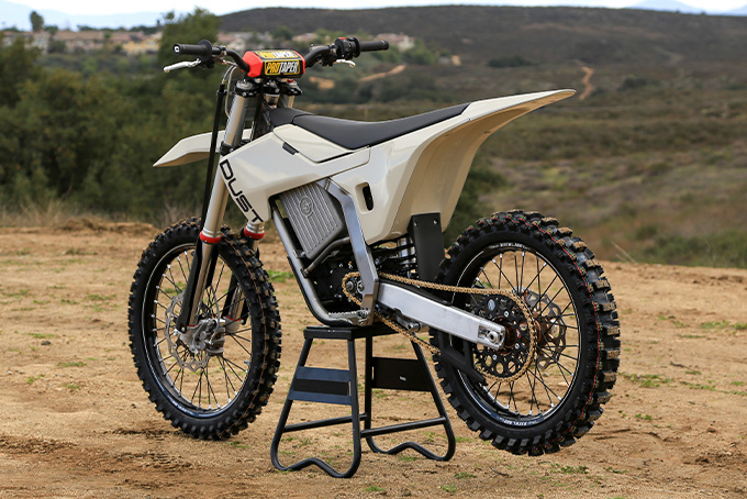 Dust Moto Model 1 2