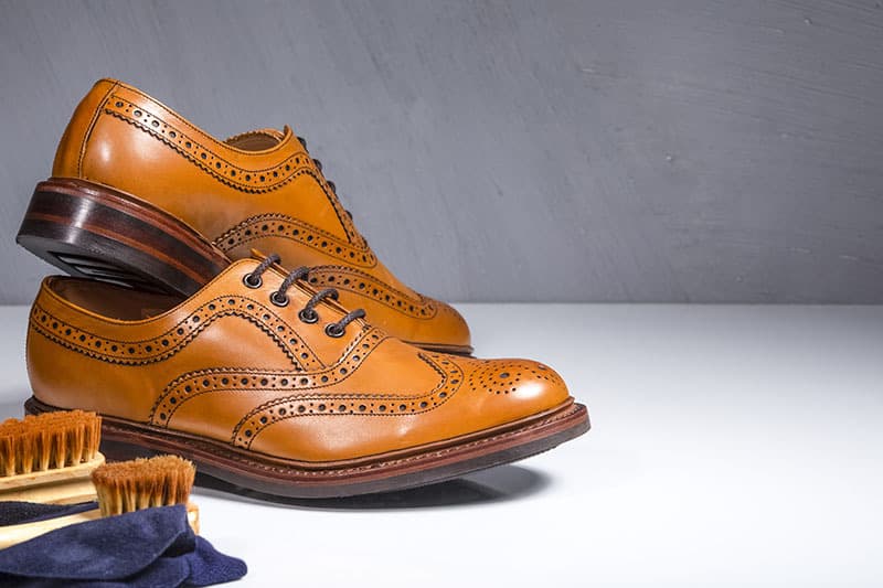 Full brogue Oxford leather shoes