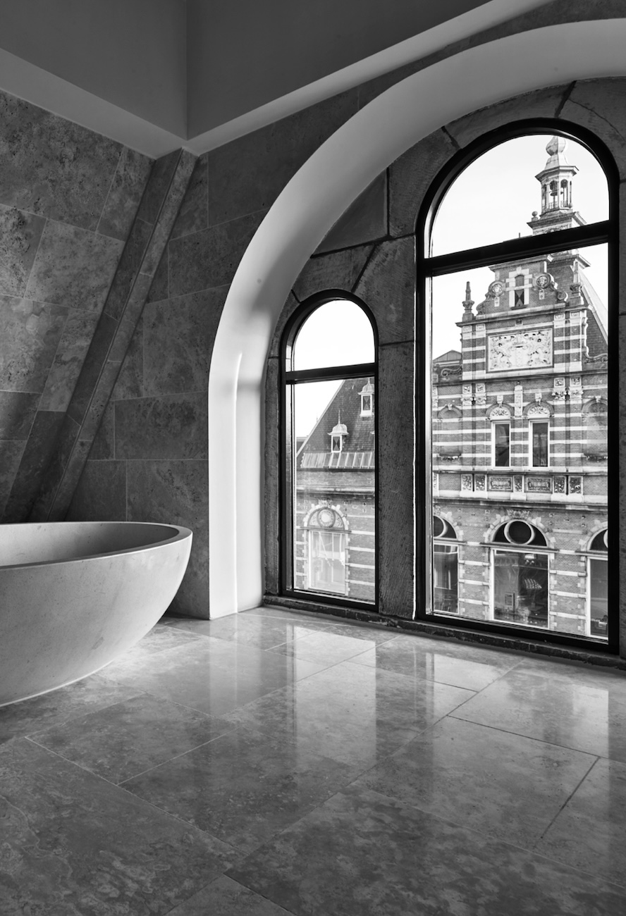 Пребывание джентльмена в отеле Conservatorium, Амстердам