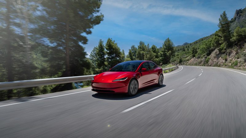 Tesla - Model 3